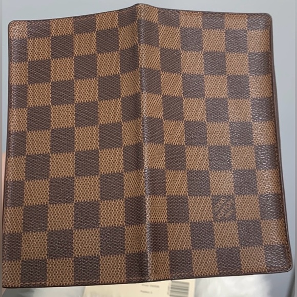 100% authentic Louis Vuitton Damier Ebene (DE) long vertical wallet organizer. - Picture 4 of 15